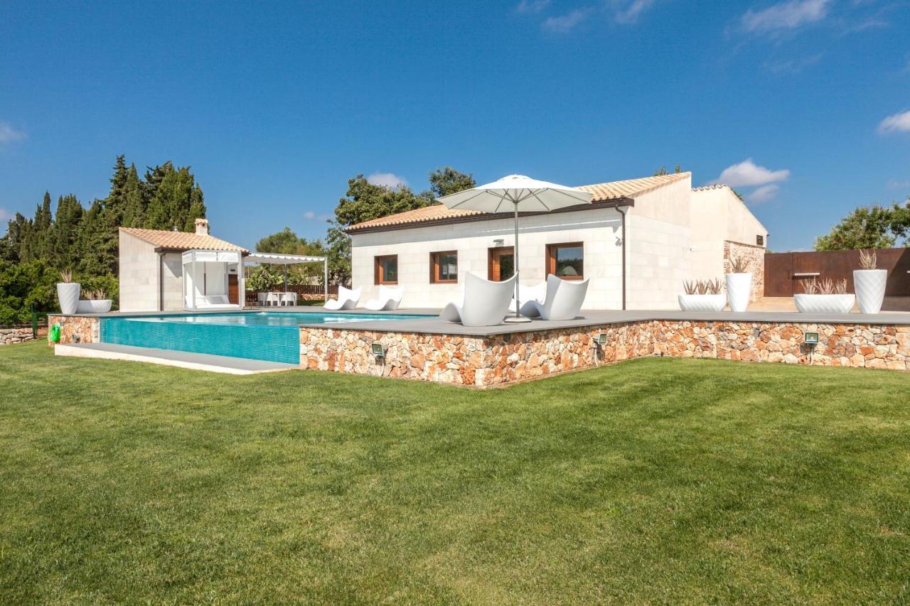 Tomeu Calet Villa *